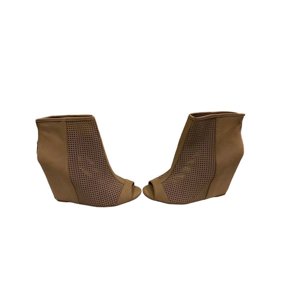 Juicy Couture Wedges   